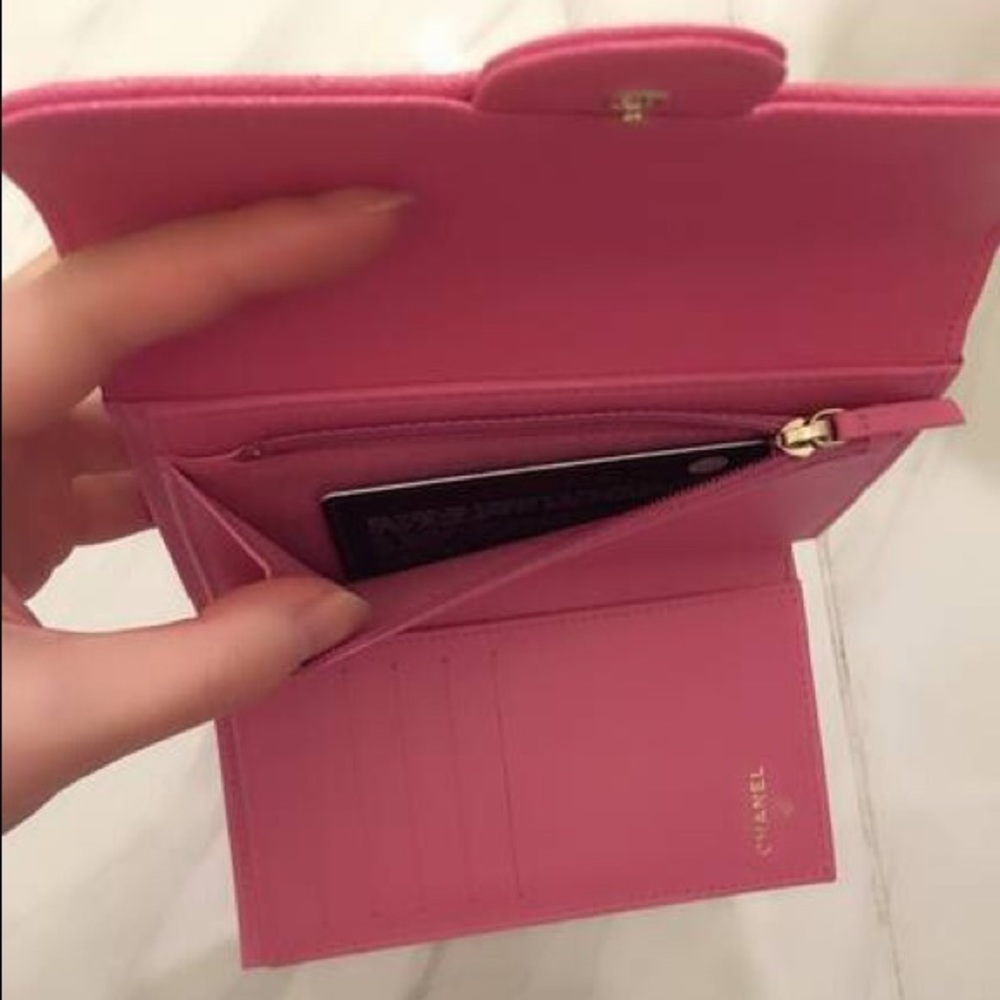 Brand new- Authentic Chanel calfskin pink wallet - Picture 4 of 10